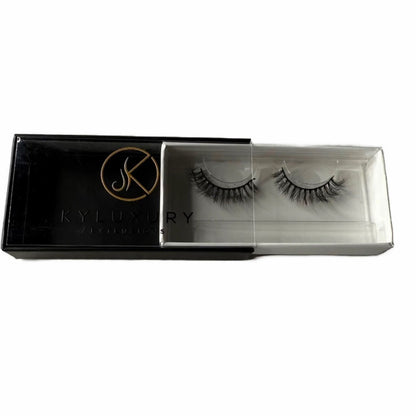 Royal – Classy, Dark & Effortlessly Chic